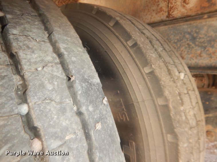 image for item HU9415 1993 Trail Eze D15T25  tilt deck equipment trailer