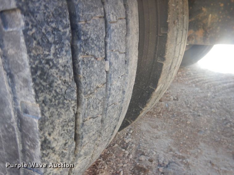 image for item HU9415 1993 Trail Eze D15T25  tilt deck equipment trailer