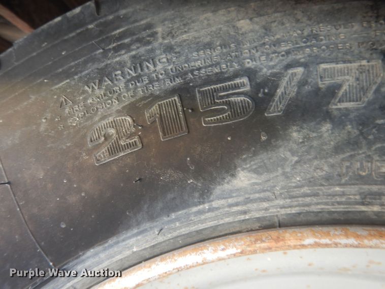 image for item HU9415 1993 Trail Eze D15T25  tilt deck equipment trailer