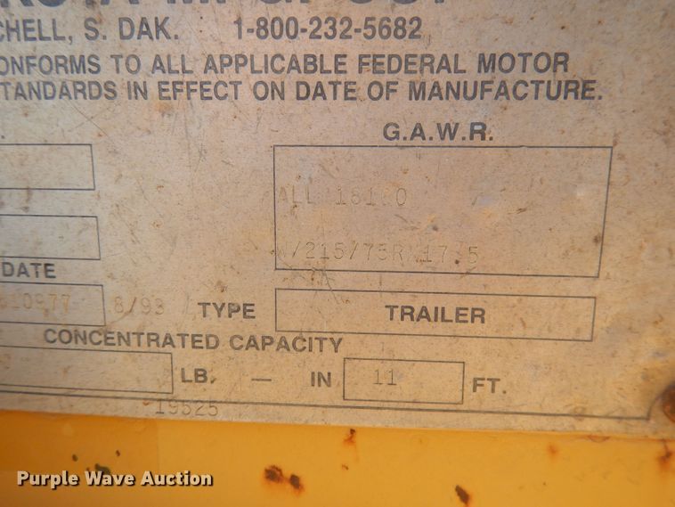 image for item HU9415 1993 Trail Eze D15T25  tilt deck equipment trailer