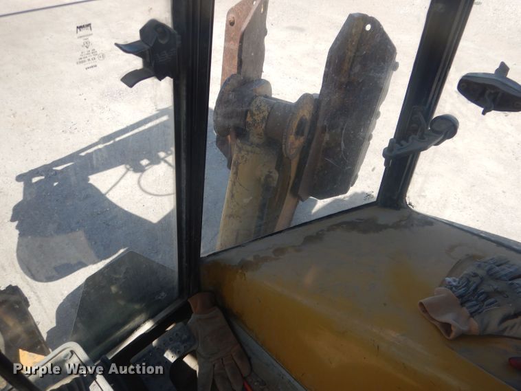 image for item HU9418 1999 Caterpillar 416C  backhoe