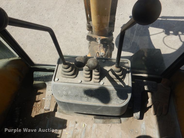 image for item HU9418 1999 Caterpillar 416C  backhoe