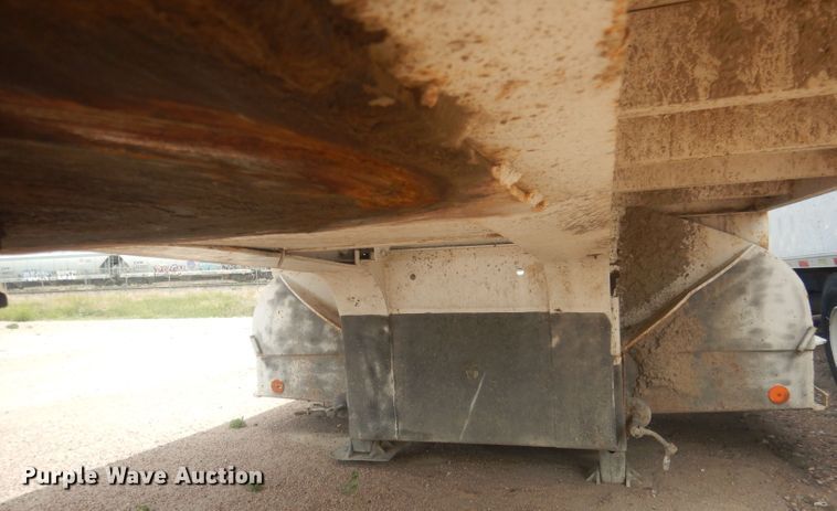 image for item HU9419 1996 Shop built  drop deck equipment trailer