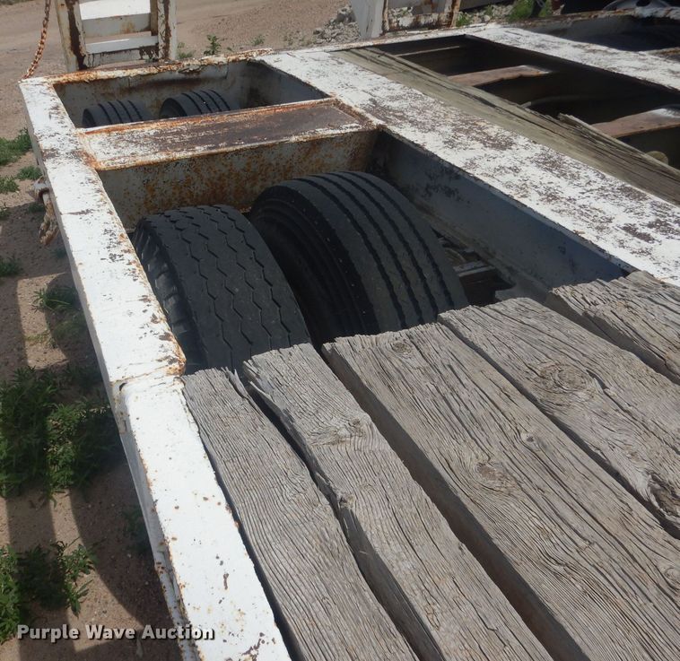 image for item HU9419 1996 Shop built  drop deck equipment trailer