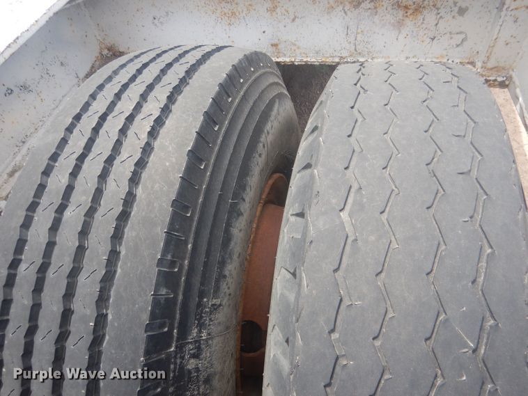 image for item HU9419 1996 Shop built  drop deck equipment trailer