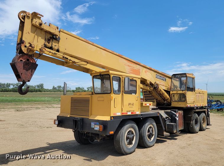 image for item JG9808 1970 Grove TM275LP  crane