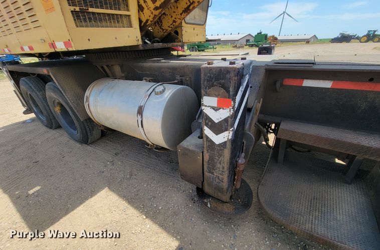 image for item JG9808 1970 Grove TM275LP  crane