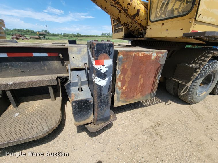 image for item JG9808 1970 Grove TM275LP  crane