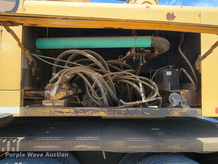 image for item JG9808 1970 Grove TM275LP  crane