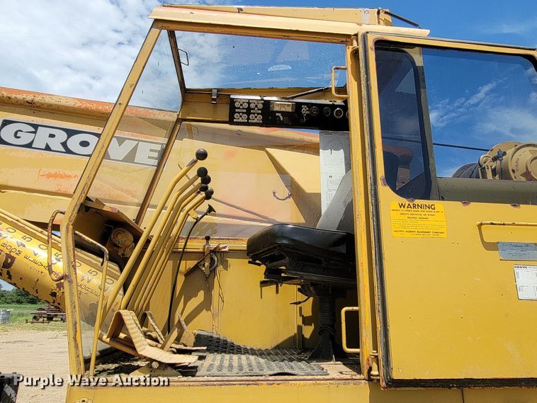 image for item JG9808 1970 Grove TM275LP  crane