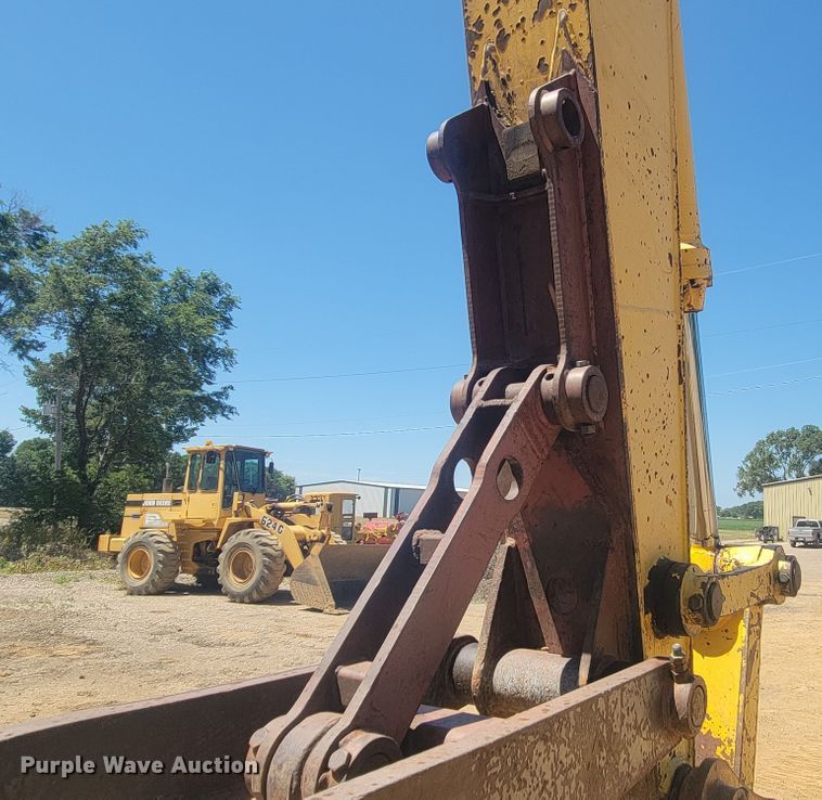 image for item JG9810 1996 Kobelco SK200LC Mark IV  excavator