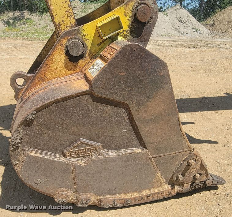 image for item JG9810 1996 Kobelco SK200LC Mark IV  excavator