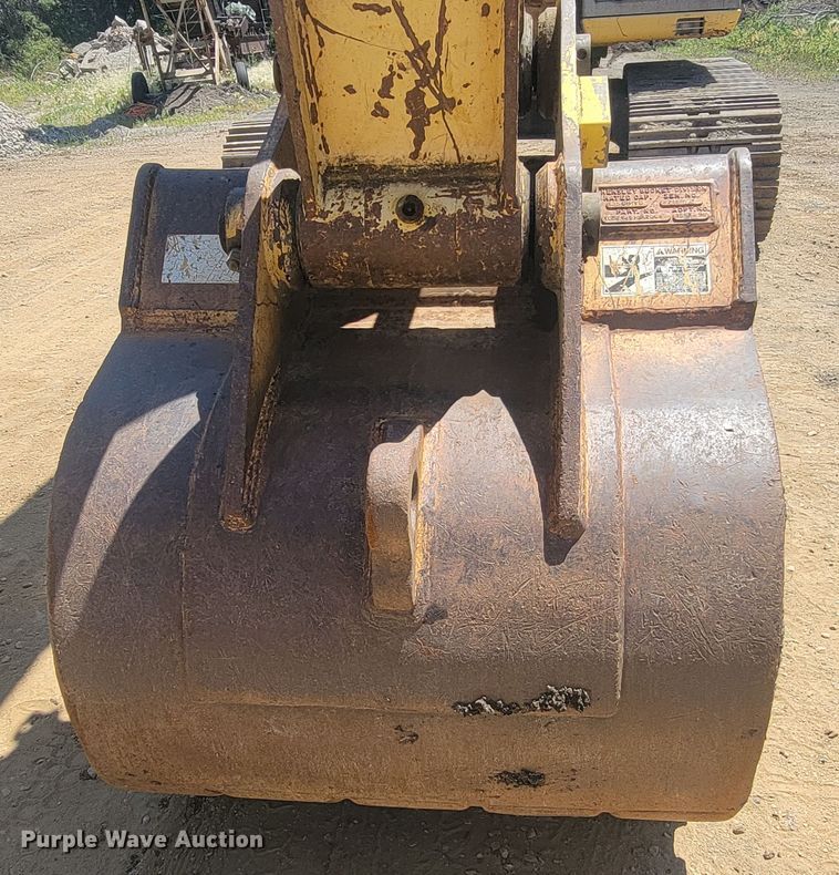 image for item JG9810 1996 Kobelco SK200LC Mark IV  excavator