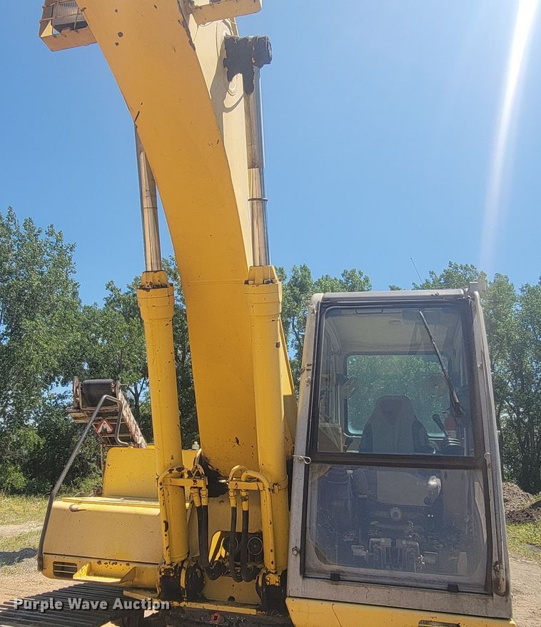 image for item JG9810 1996 Kobelco SK200LC Mark IV  excavator