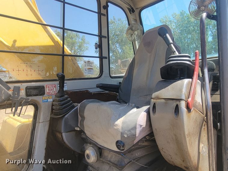 image for item JG9810 1996 Kobelco SK200LC Mark IV  excavator