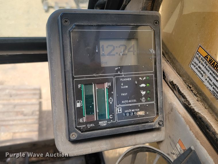 image for item JG9810 1996 Kobelco SK200LC Mark IV  excavator