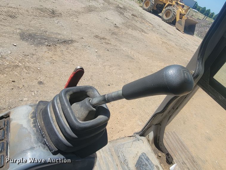 image for item JG9810 1996 Kobelco SK200LC Mark IV  excavator