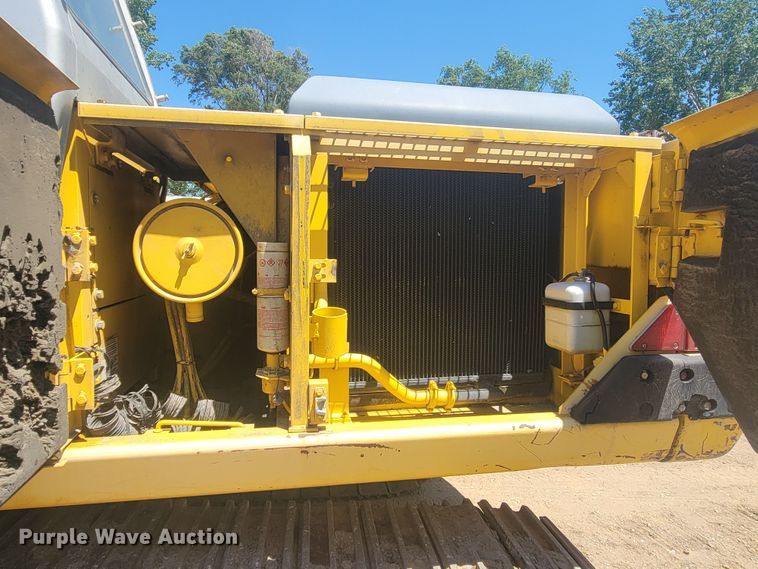 image for item JG9810 1996 Kobelco SK200LC Mark IV  excavator