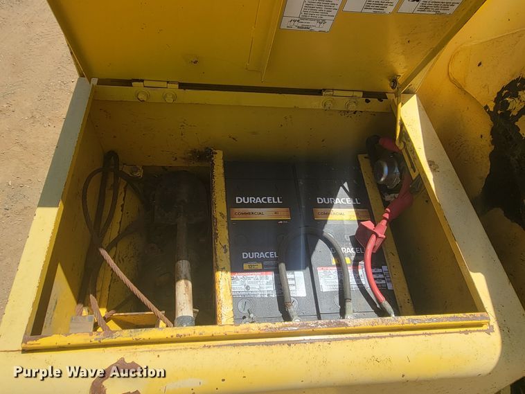 image for item JG9810 1996 Kobelco SK200LC Mark IV  excavator