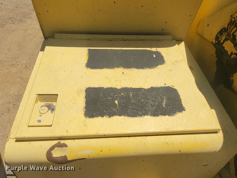 image for item JG9810 1996 Kobelco SK200LC Mark IV  excavator