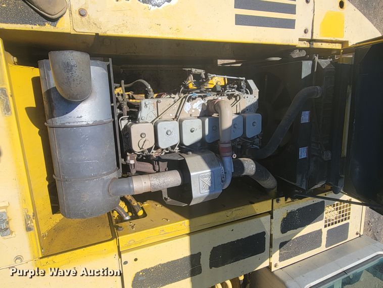 image for item JG9810 1996 Kobelco SK200LC Mark IV  excavator