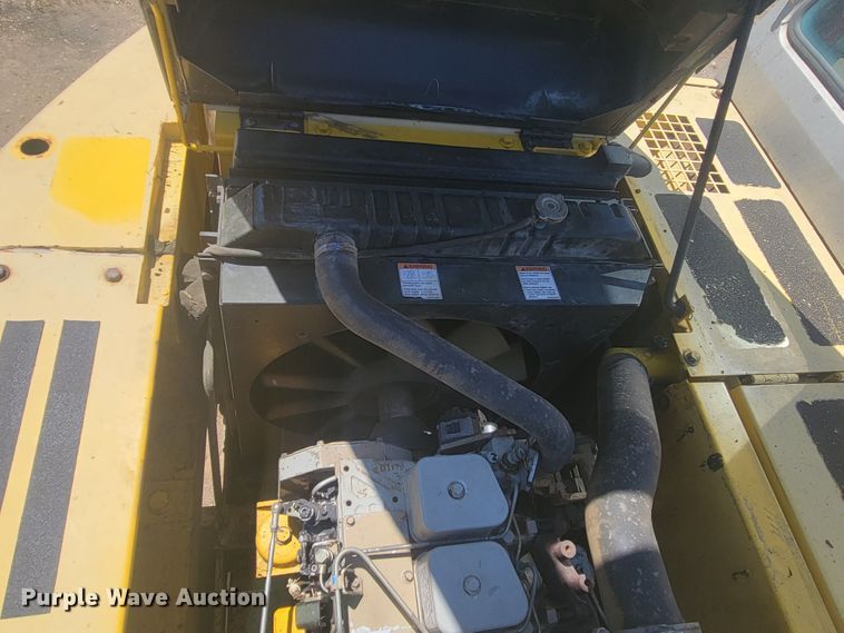 image for item JG9810 1996 Kobelco SK200LC Mark IV  excavator