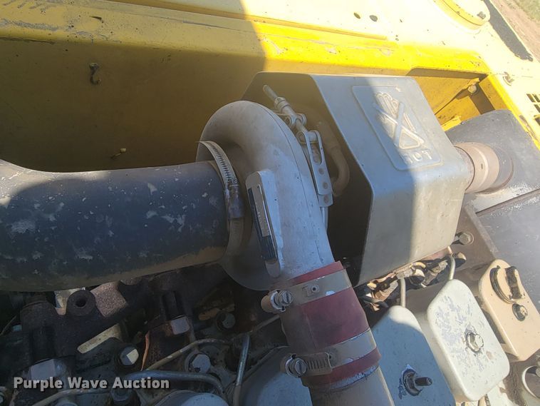 image for item JG9810 1996 Kobelco SK200LC Mark IV  excavator