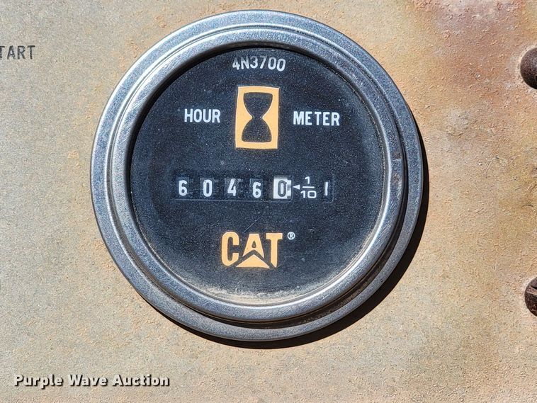 image for item JG9818 1975 Caterpillar 814  soil compactor