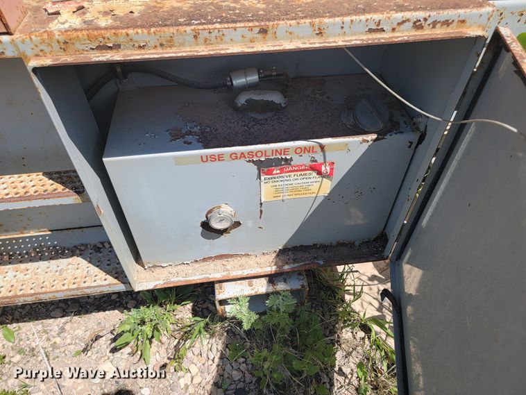 image for item JG9821 2002 Skyjack SJ9250  scissor lift