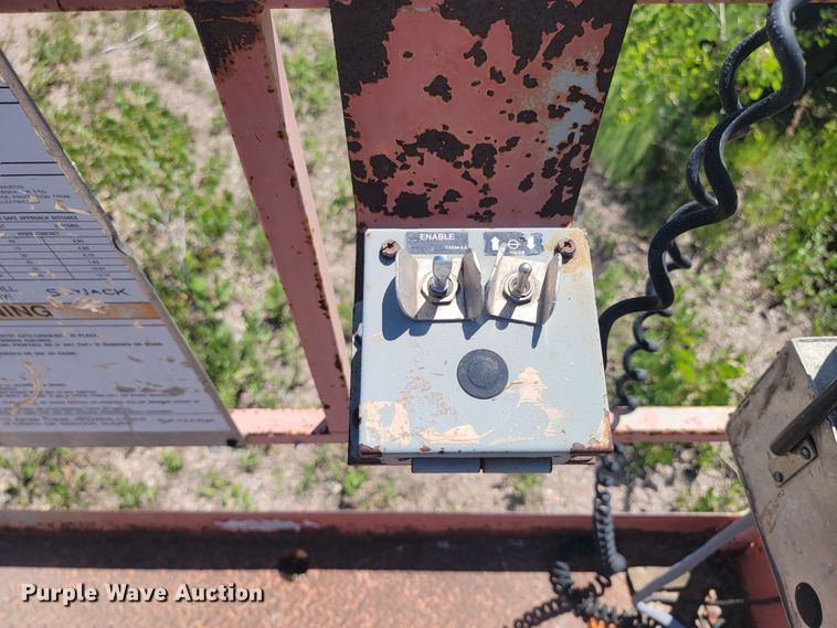 image for item JG9821 2002 Skyjack SJ9250  scissor lift