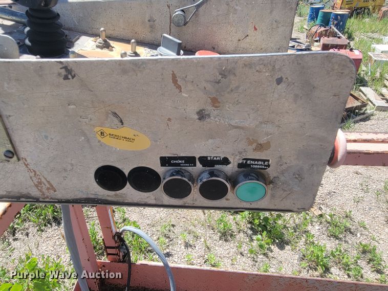 image for item JG9821 2002 Skyjack SJ9250  scissor lift