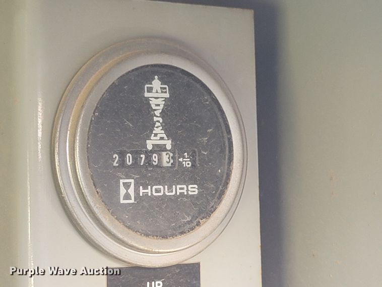 image for item JG9821 2002 Skyjack SJ9250  scissor lift