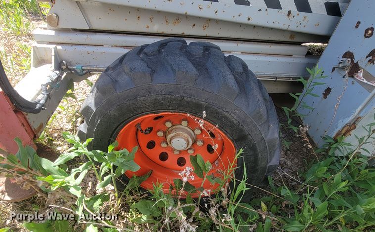 image for item JG9821 2002 Skyjack SJ9250  scissor lift