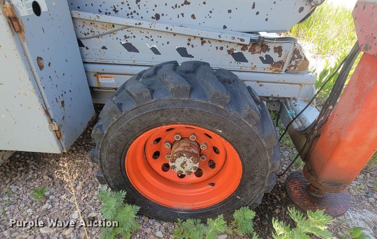 image for item JG9821 2002 Skyjack SJ9250  scissor lift