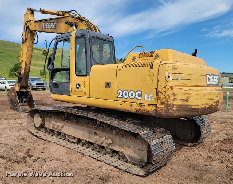 image for item JG9822 2005 John Deere 200C LC  excavator