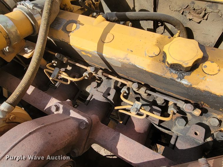 image for item JG9822 2005 John Deere 200C LC  excavator