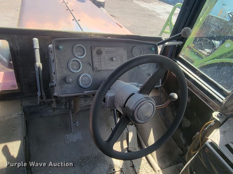 image for item JG9823 1981 Versatile 835  4WD tractor