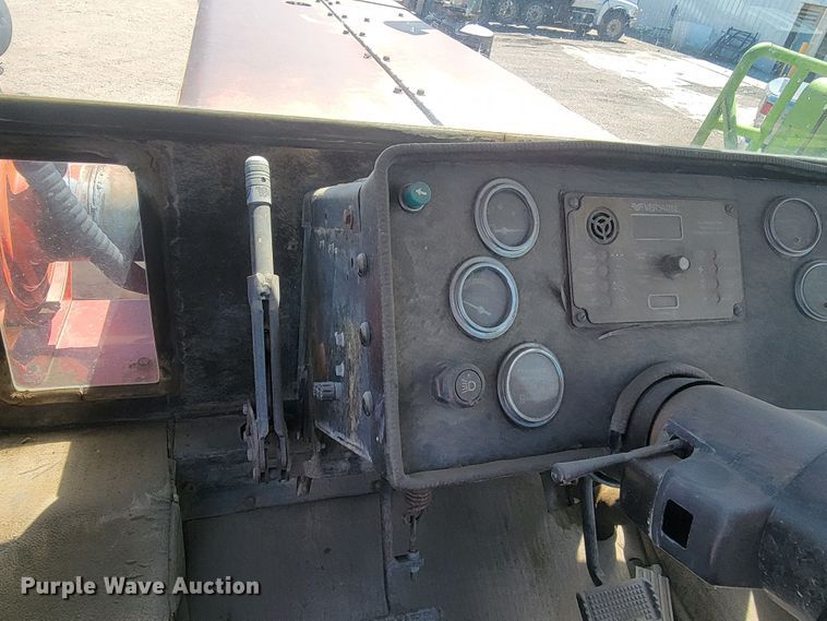 image for item JG9823 1981 Versatile 835  4WD tractor