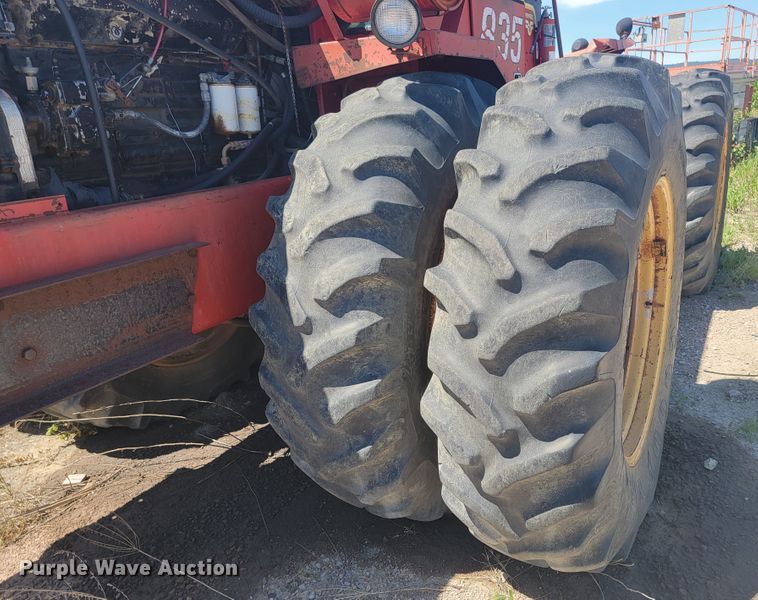 image for item JG9823 1981 Versatile 835  4WD tractor