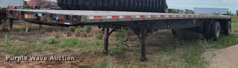 image for item JG9824 2000 Great Dane  flatbed trailer