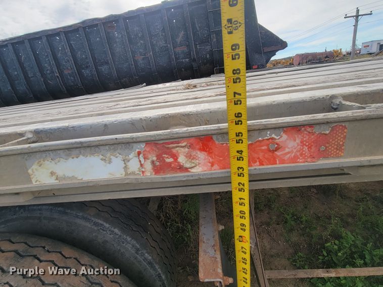 image for item JG9824 2000 Great Dane  flatbed trailer