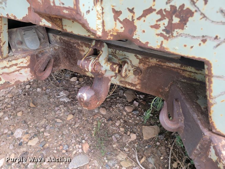 image for item JG9825 1979 Ford F700  utility / service truck