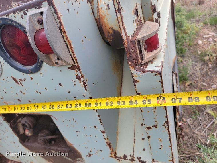 image for item JG9825 1979 Ford F700  utility / service truck