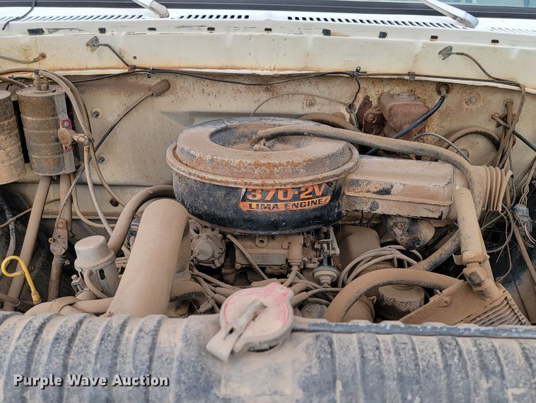 image for item JG9825 1979 Ford F700  utility / service truck