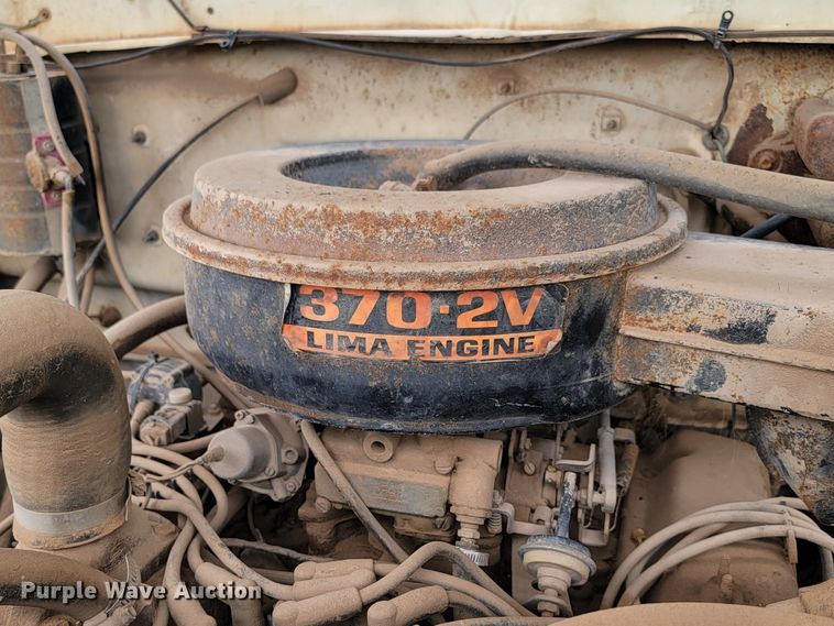 image for item JG9825 1979 Ford F700  utility / service truck