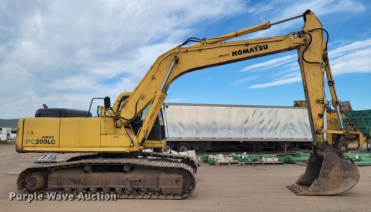 image for item JG9828 1996 Komatsu PC200LC-6LC  excavator