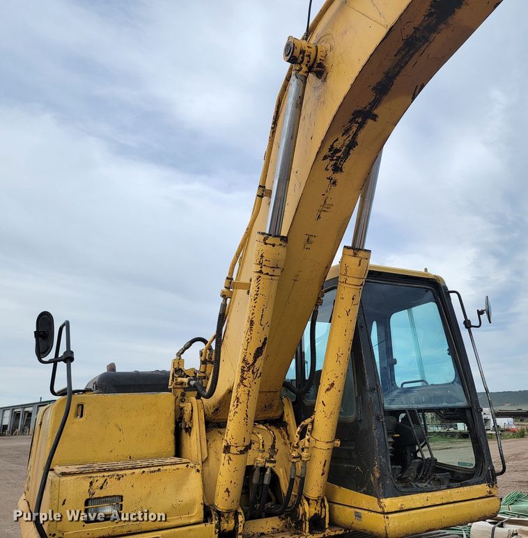 image for item JG9828 1996 Komatsu PC200LC-6LC  excavator