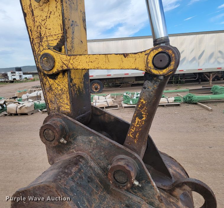 image for item JG9828 1996 Komatsu PC200LC-6LC  excavator