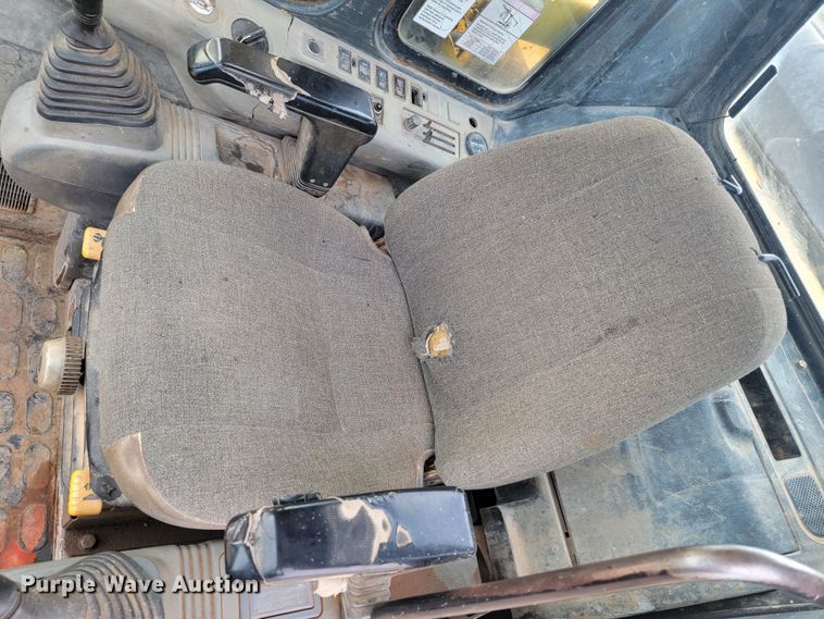 image for item JG9828 1996 Komatsu PC200LC-6LC  excavator