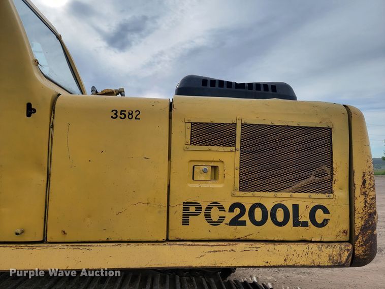 image for item JG9828 1996 Komatsu PC200LC-6LC  excavator